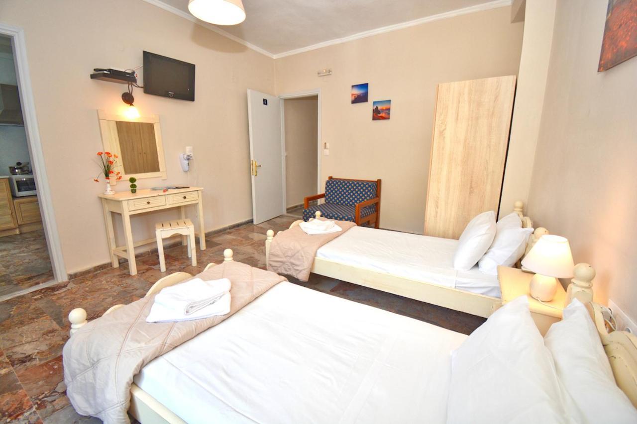 Mike'S Apartments Agios Gordios  Ngoại thất bức ảnh