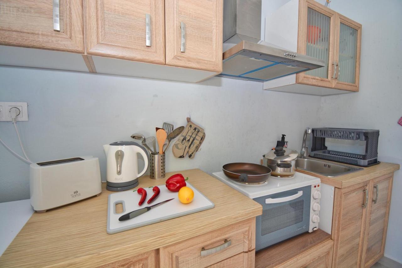 Mike'S Apartments Agios Gordios  Ngoại thất bức ảnh