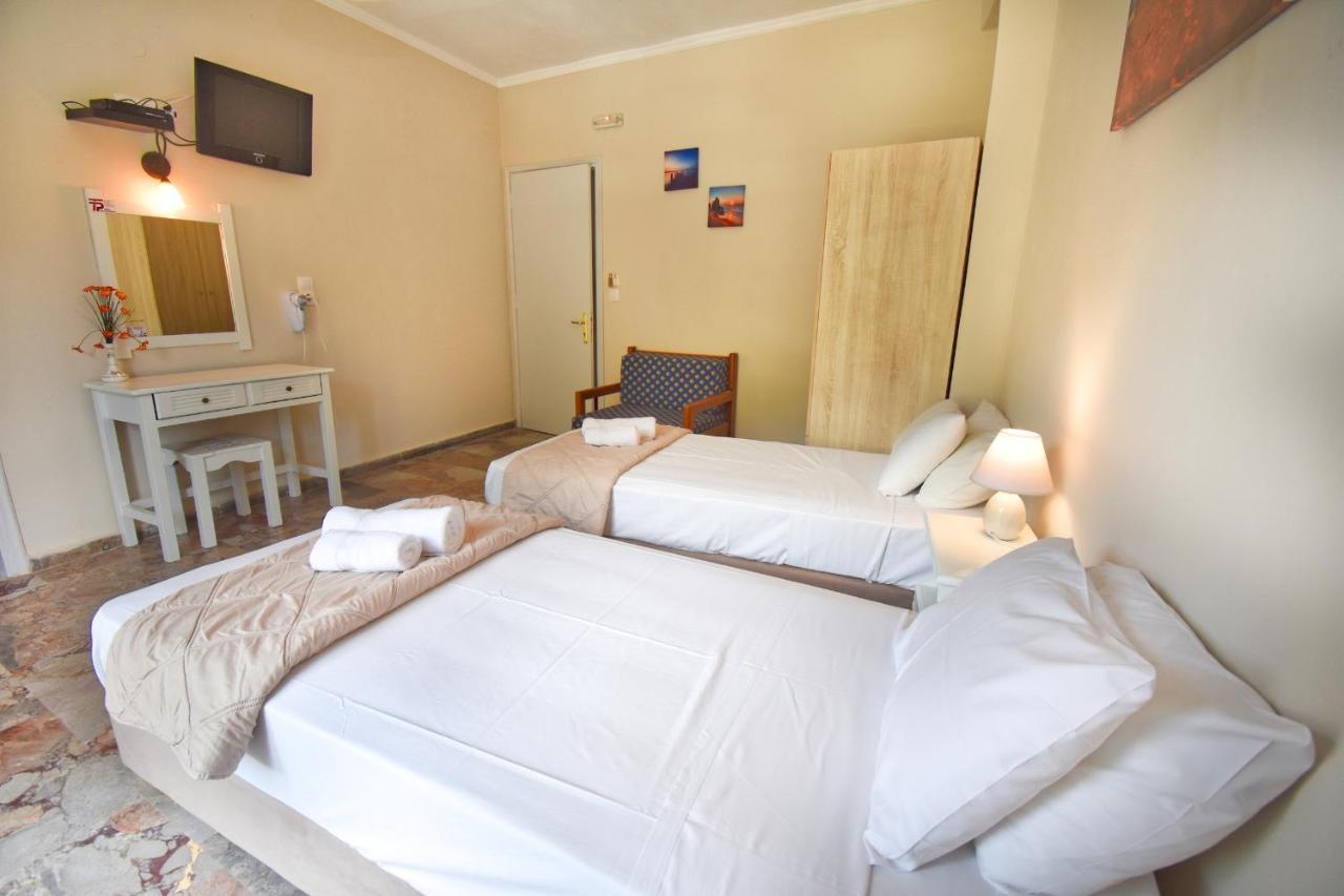 Mike'S Apartments Agios Gordios  Ngoại thất bức ảnh