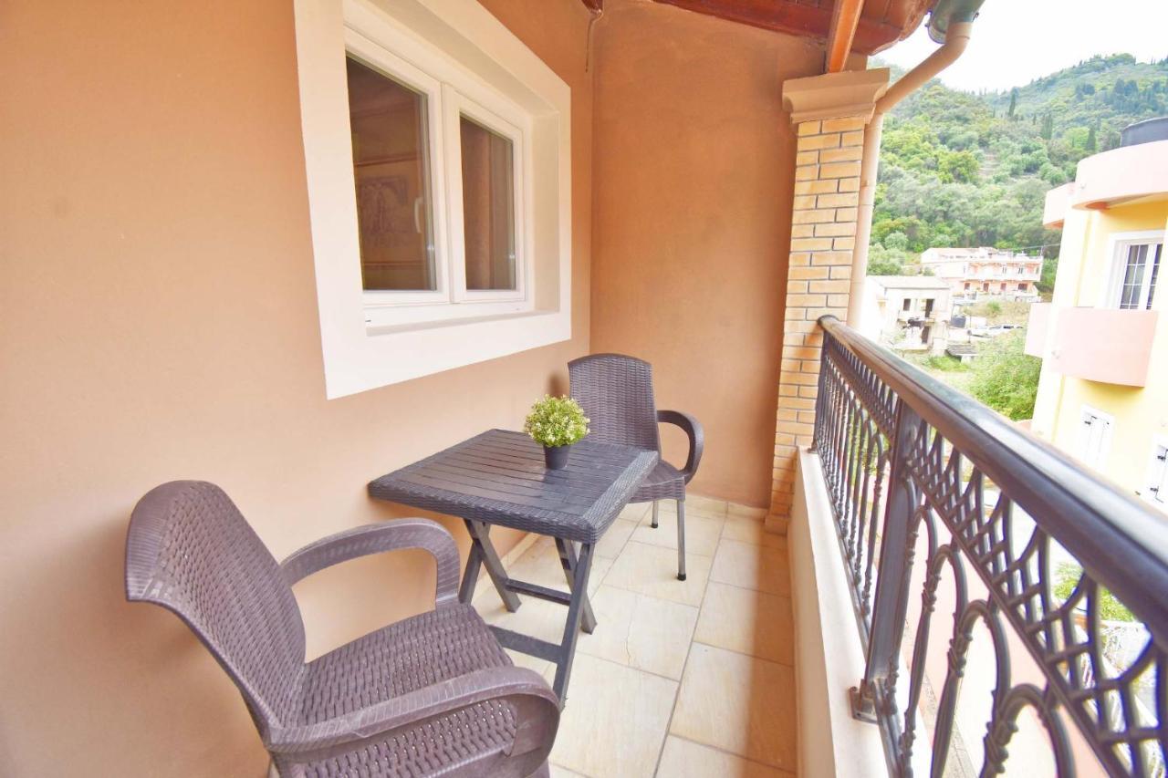 Mike'S Apartments Agios Gordios  Ngoại thất bức ảnh
